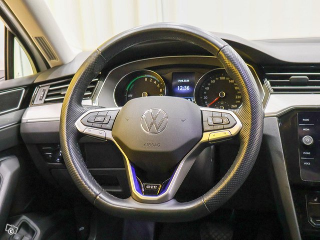 Volkswagen Passat 4