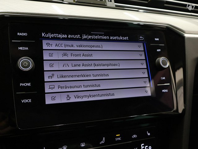 Volkswagen Passat 10