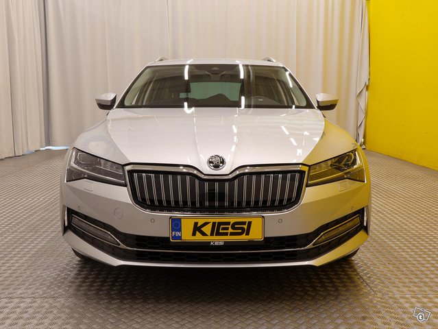 Skoda Superb 23