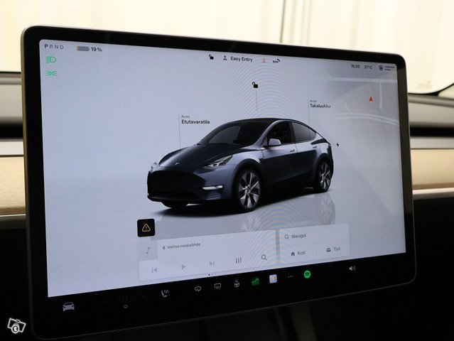 Tesla Model Y 5