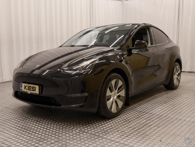 Tesla Model Y 22