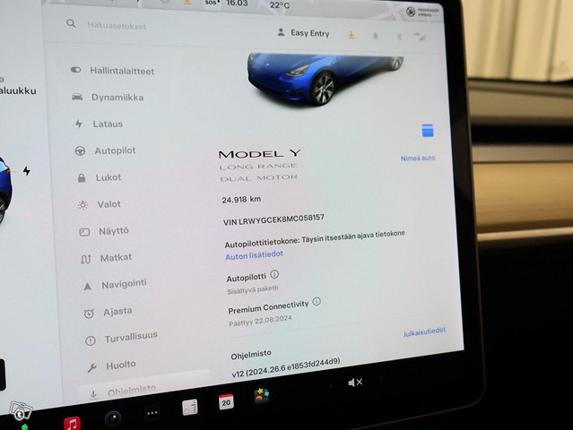 Tesla Model Y 7