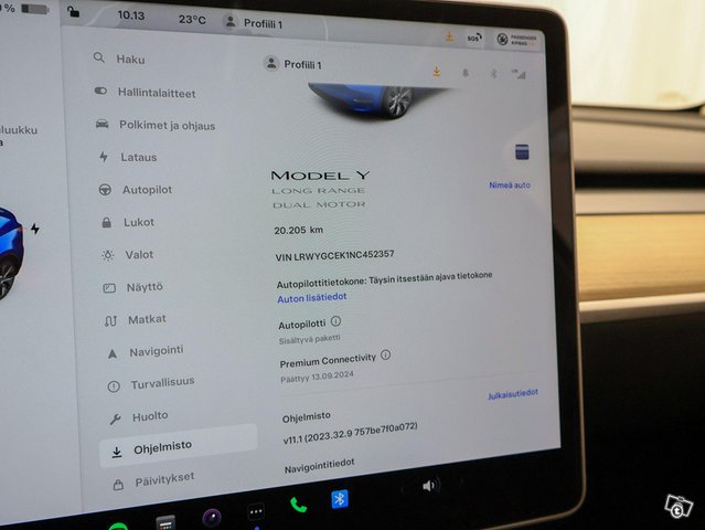 Tesla Model Y 7