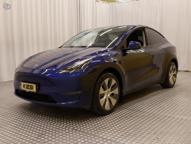 Tesla Model Y 22