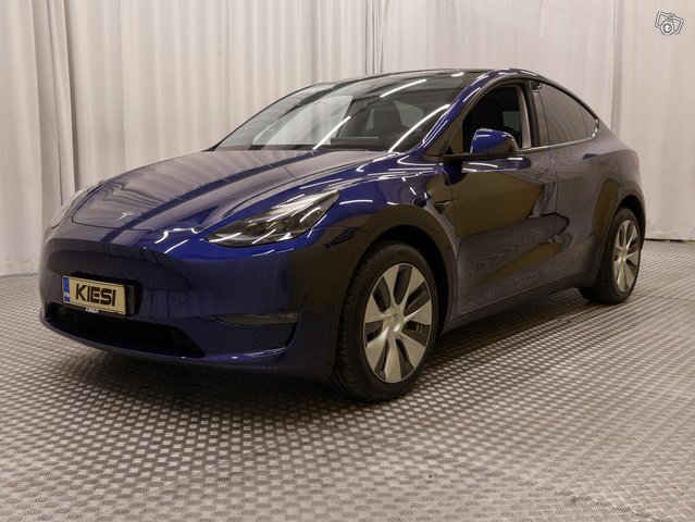 Tesla Model Y 22