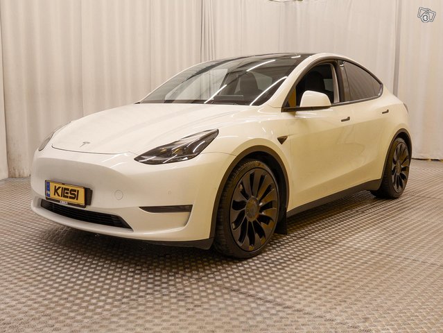 Tesla Model Y 22