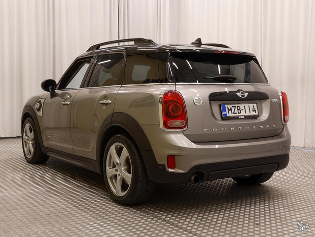 Mini Countryman 17