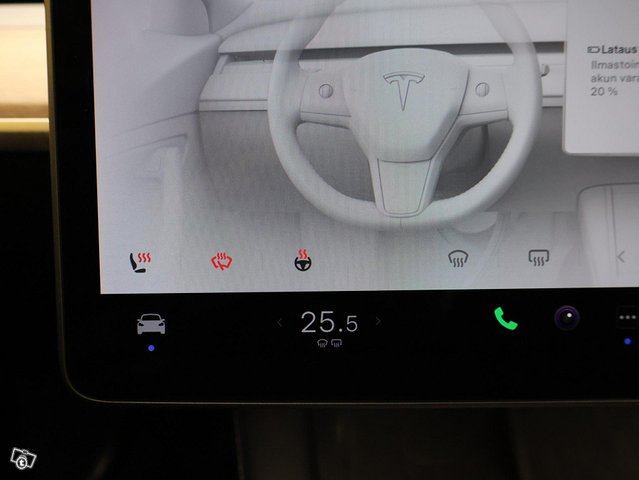 Tesla Model Y 9