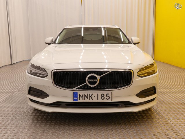 Volvo V90 23