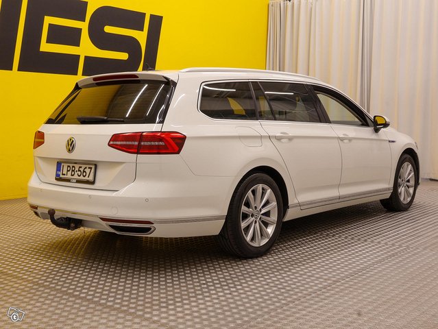 Volkswagen Passat 2