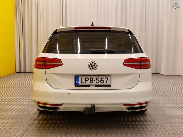 Volkswagen Passat 12