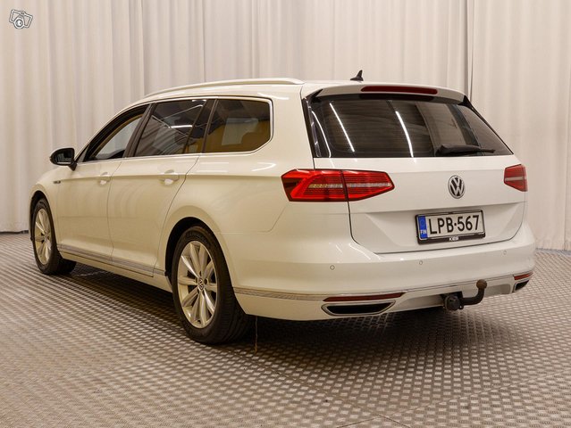 Volkswagen Passat 16