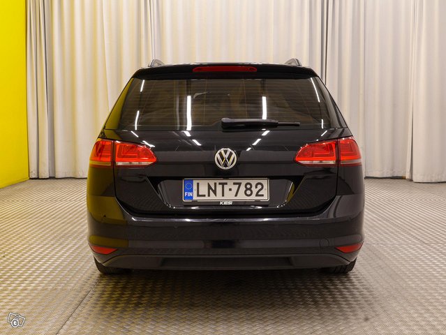 Volkswagen Golf 18