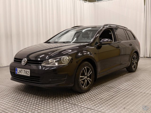 Volkswagen Golf 21