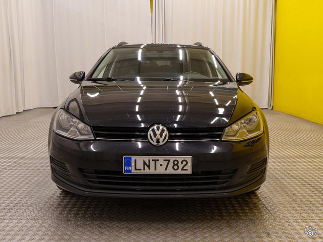 Volkswagen Golf 22