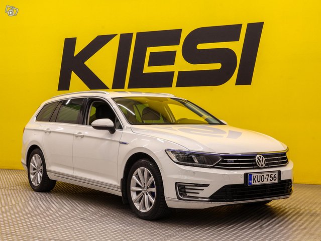 Volkswagen Passat 1