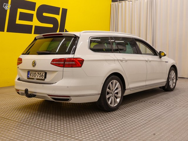 Volkswagen Passat 2