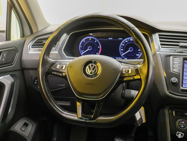 Volkswagen Tiguan 4