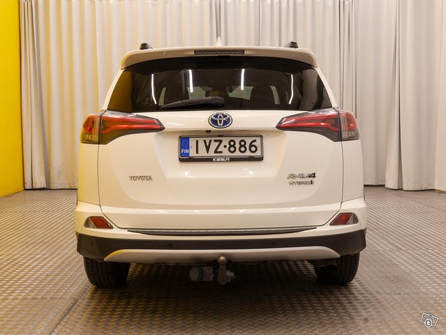 Toyota RAV4 19