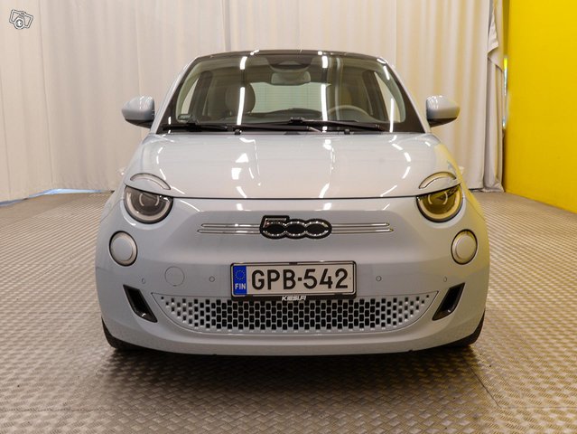 Fiat 500E 23