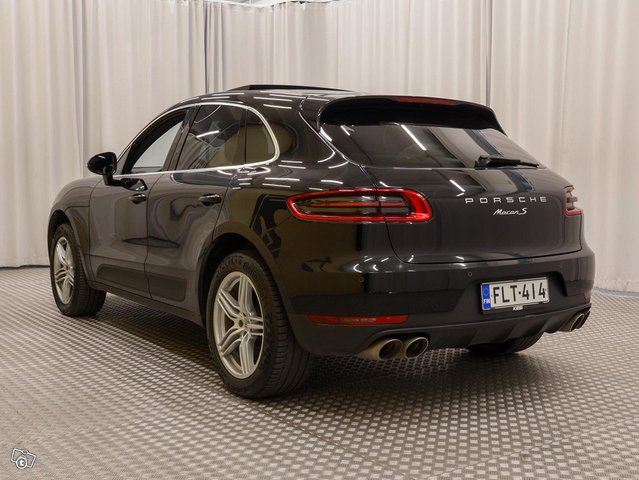 Porsche Macan 19