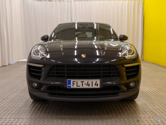 Porsche Macan 22