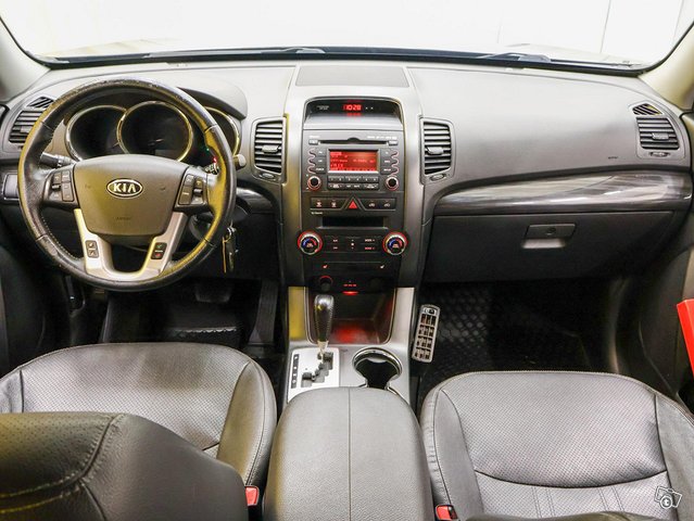 Kia Sorento 8