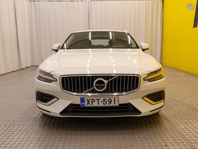 Volvo V60 23