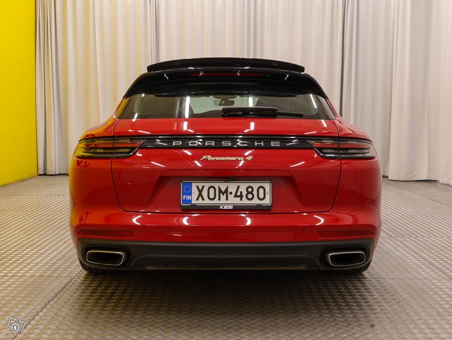 Porsche Panamera 19