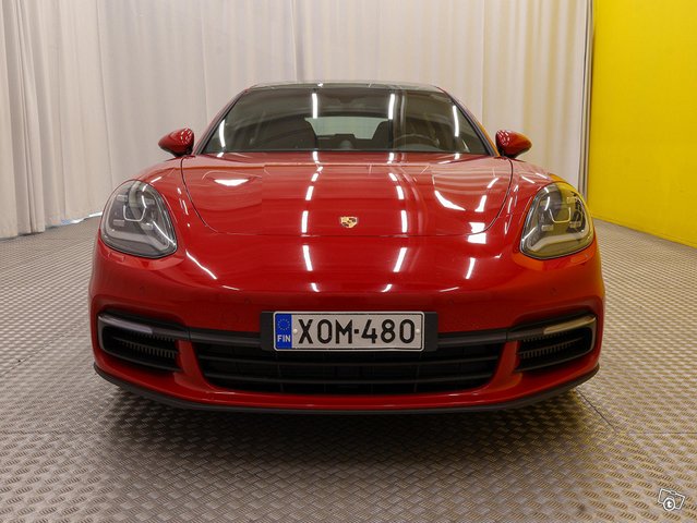 Porsche Panamera 23