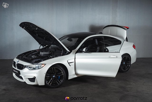 BMW M4 14