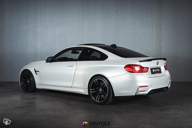 BMW M4 17