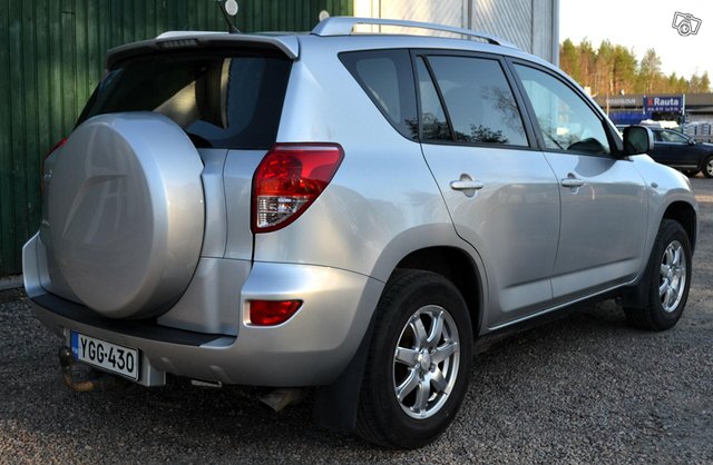 Toyota RAV4 16