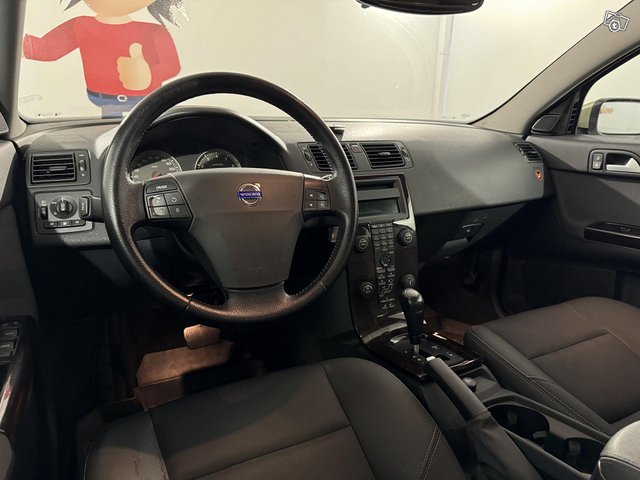 Volvo V50 3