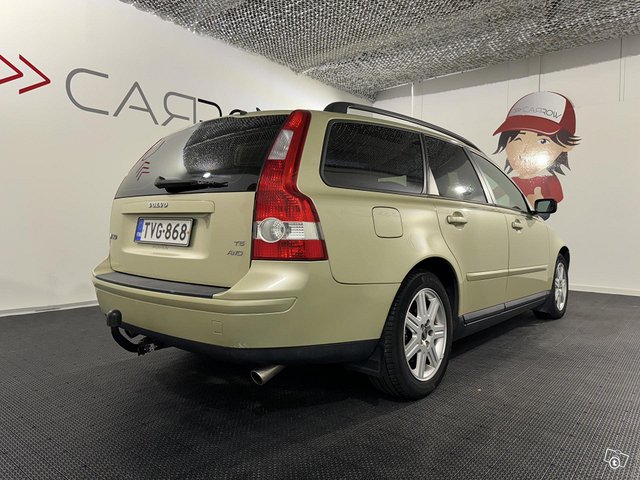 Volvo V50 13