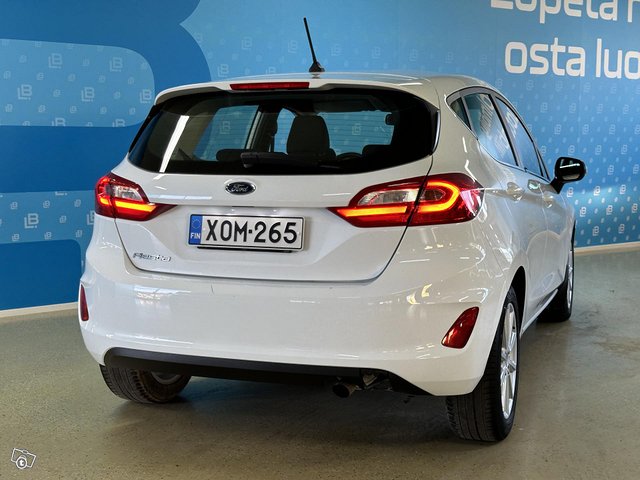 Ford Fiesta 13