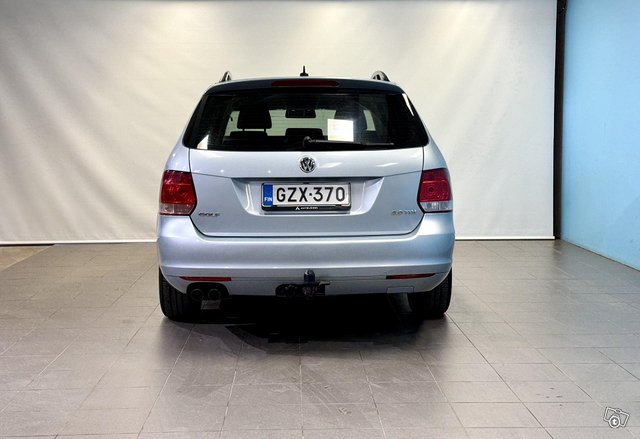 Volkswagen Golf 10