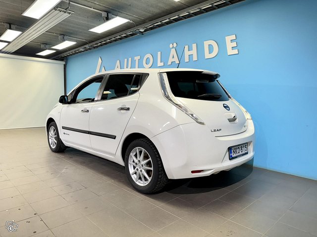 Nissan Leaf 12