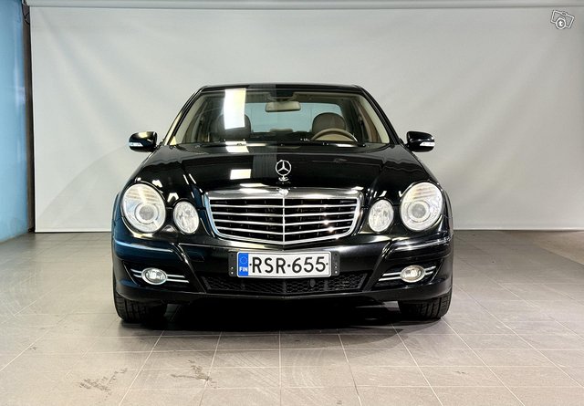 Mercedes-Benz E 5