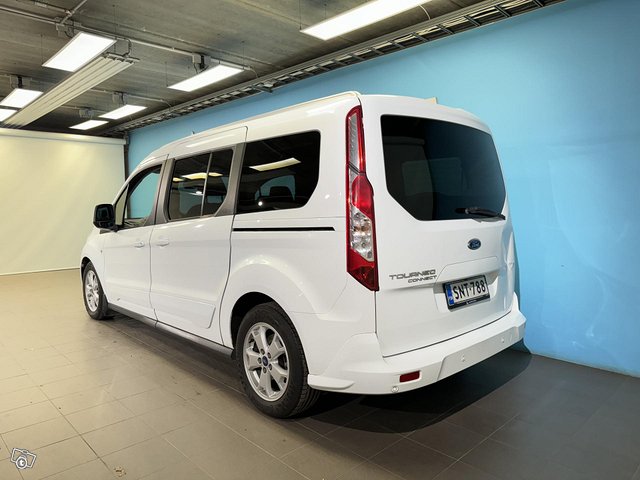 Ford Grand Tourneo Connect 11