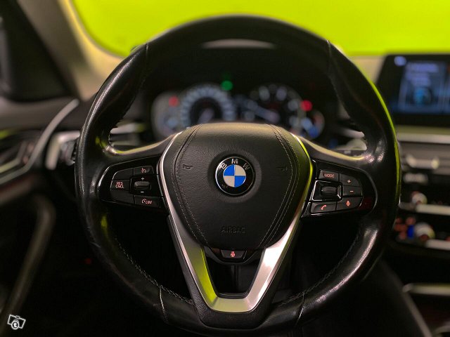 BMW 520 12