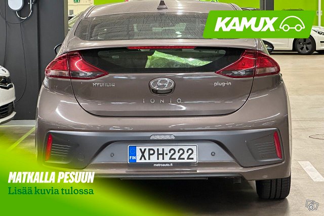 Hyundai Ioniq Plug-In 4