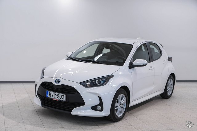 TOYOTA YARIS