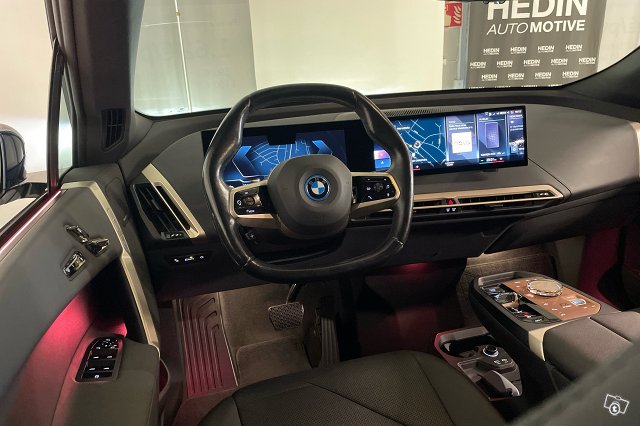 BMW IX 9