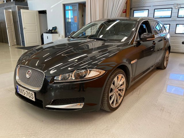 Jaguar XF 1