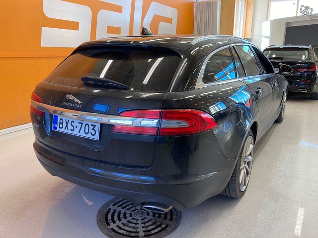 Jaguar XF 2