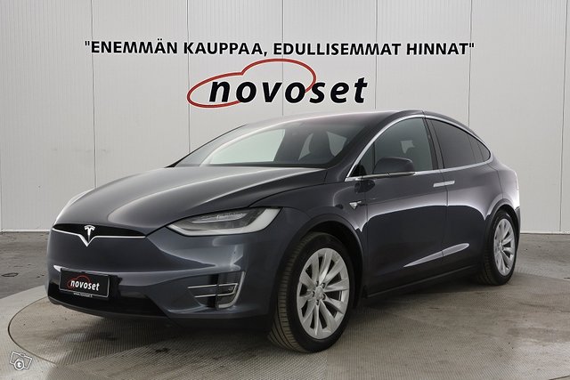 Tesla Model X 1