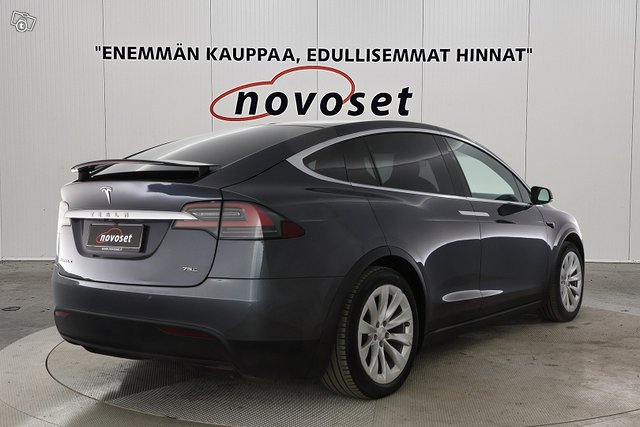 Tesla Model X 5