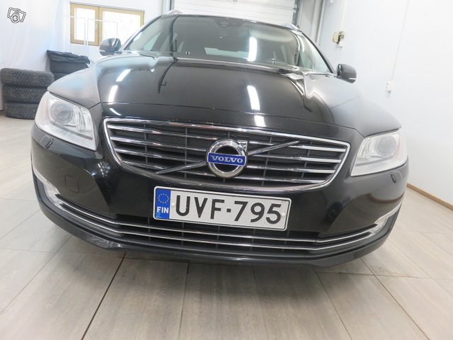 Volvo V70 3