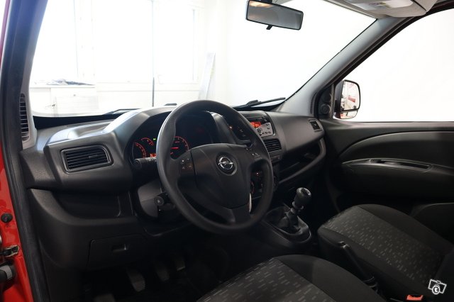 Opel Combo 16